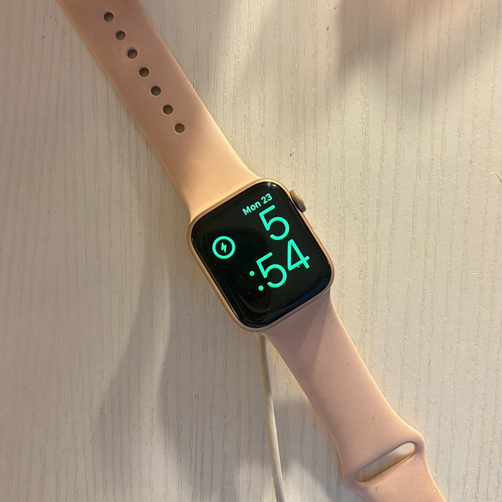 Apple Watch Series 6 Rose Gold